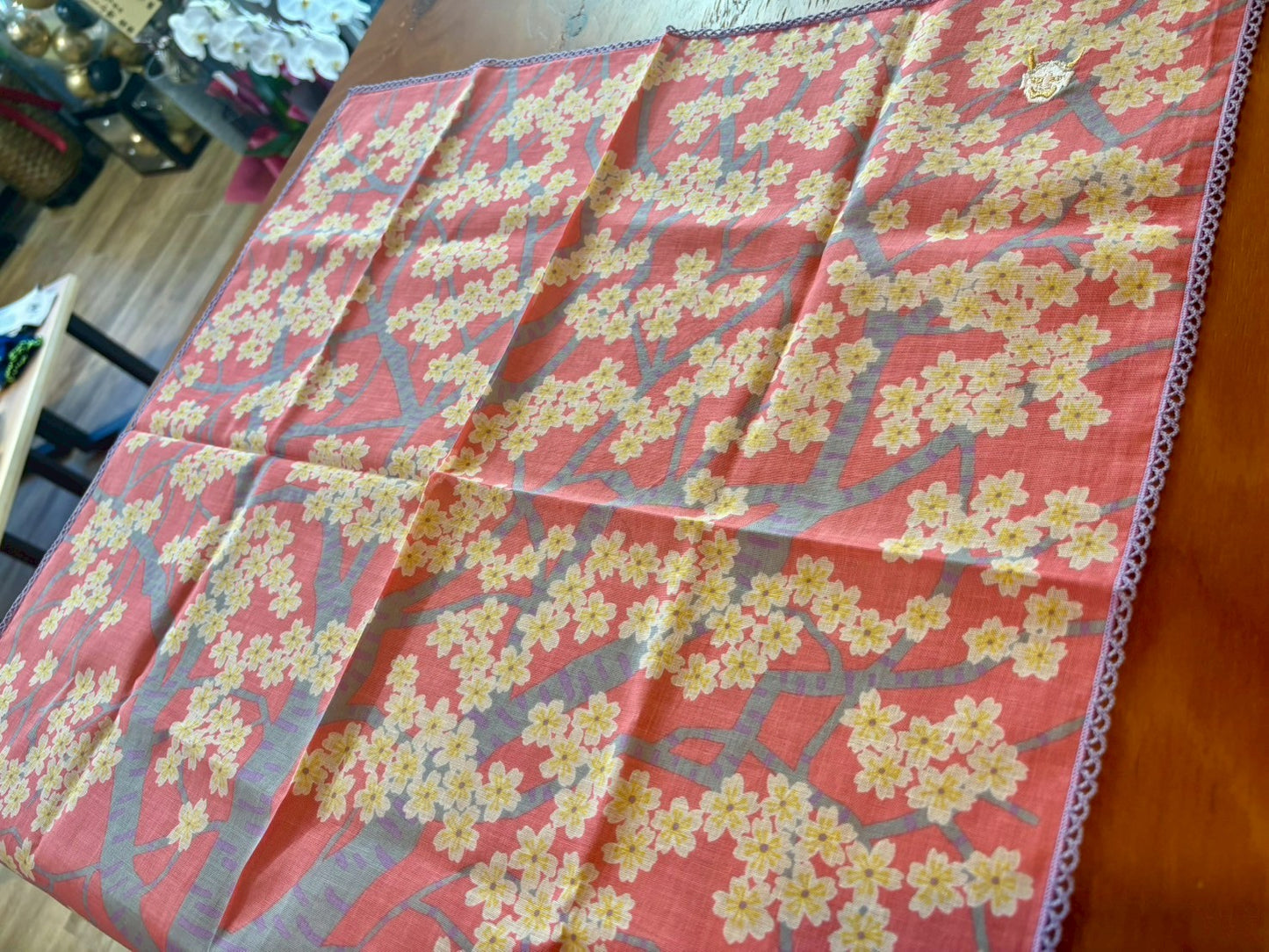 ひびのこづえ ハンカチ 桜の森の満開の下